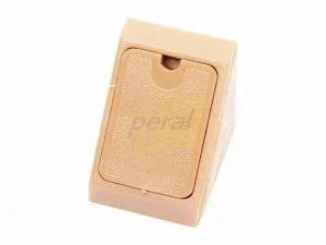 Уголок одинарный пластиковый (05) клен