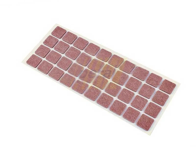 Самоклейка мягкая войлок 20x20 мм квадратная 40 шт.