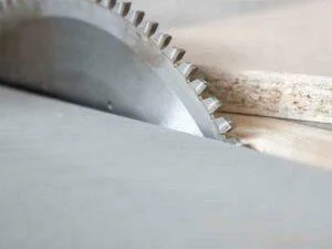 Порезка ДСП