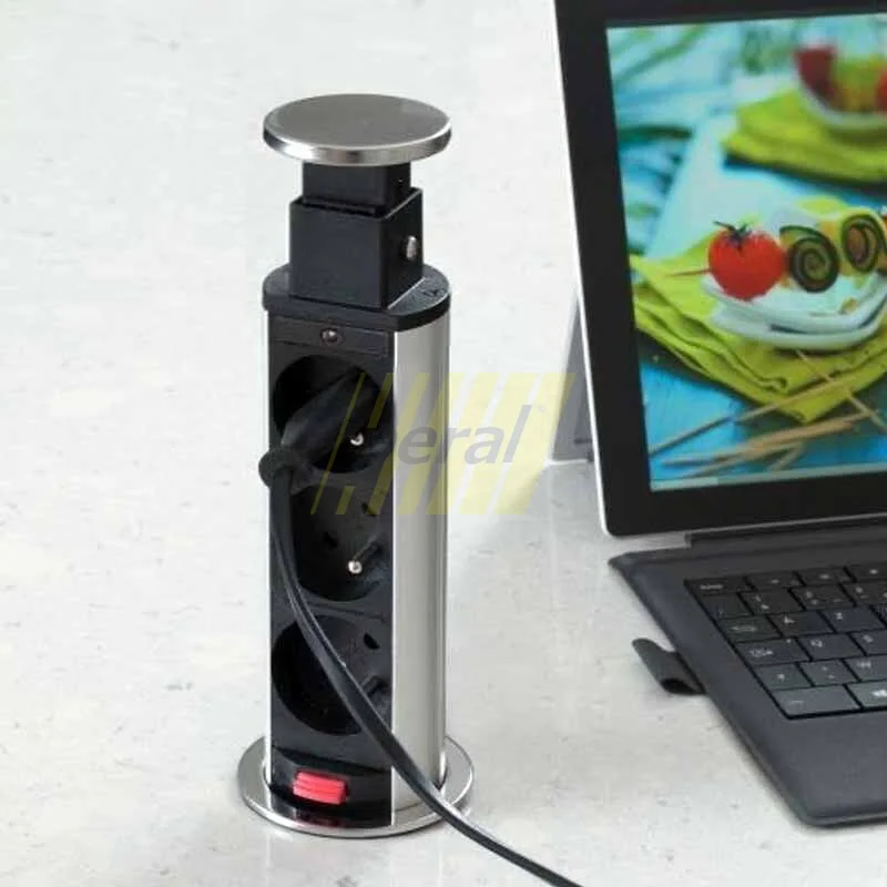 Подовжувач висувний 3 розетки GTV AE-BPW3S60-20 (Schucko) чорний із проводом 1,5 метра