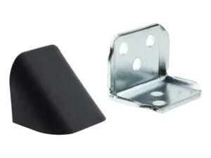 Уголок двойной металлический с накладкой, черный